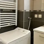 Apartmán T2 Climatise Avec Jardin Proche - Fr-1-732-97